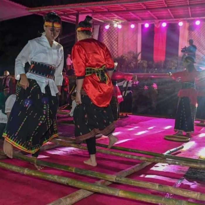 Tari Rangku Alu Menjelajahi Tradisi dan Filosofi Budaya Minangkabau