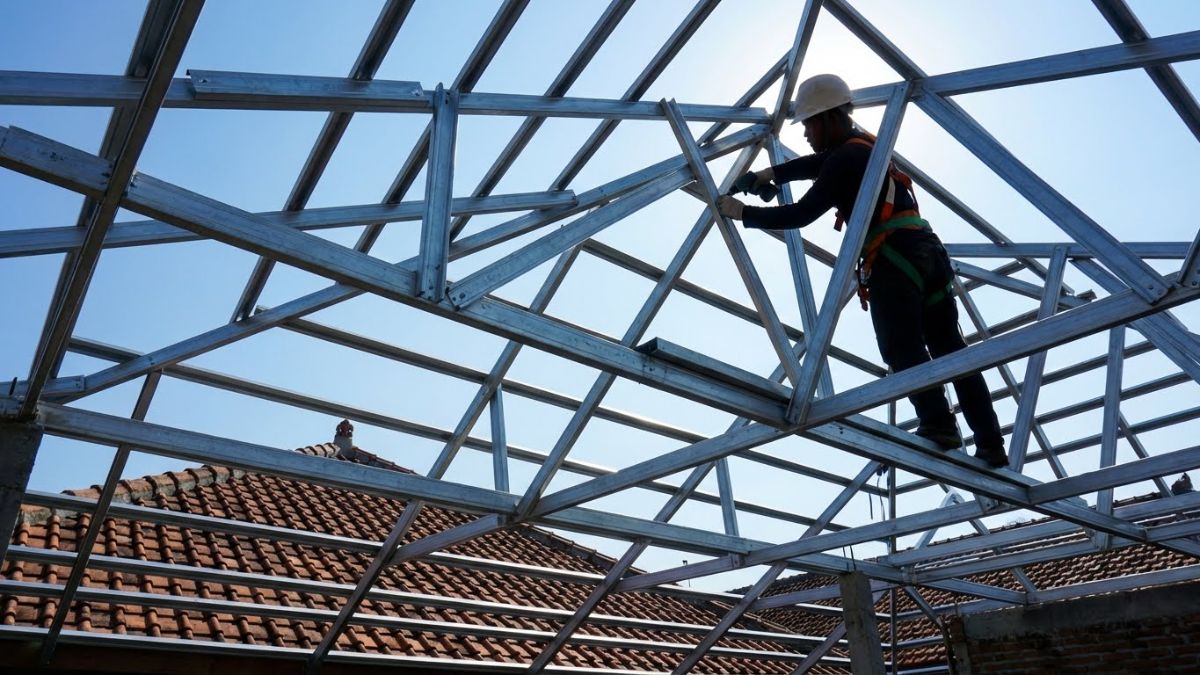 Ganti Atap Kayu ke Baja Ringan (Type 36)