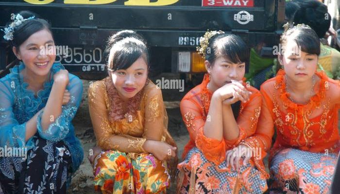 Kehidupan Sosial Ekonomi Masyarakat Kerajaan Sunda dan Kerajaan Bali