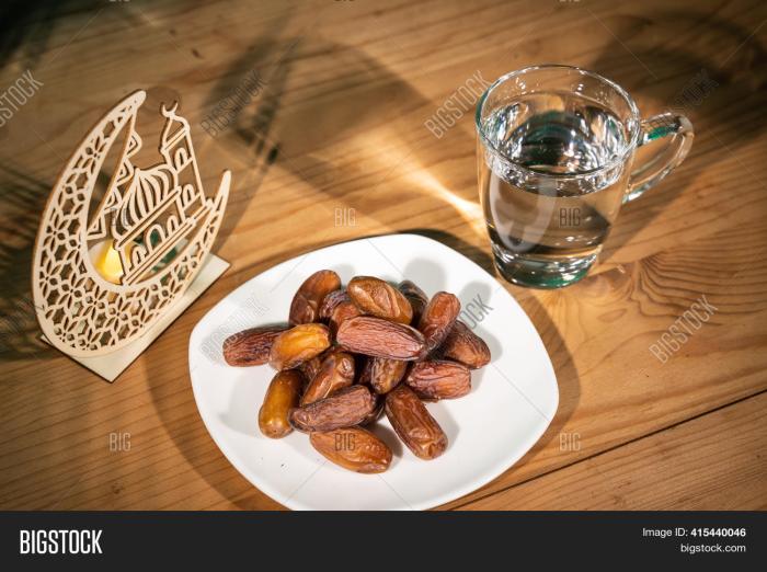 5 Jenis Kurma yang Lembut, Cocok Untuk Mengawali Buka Puasa