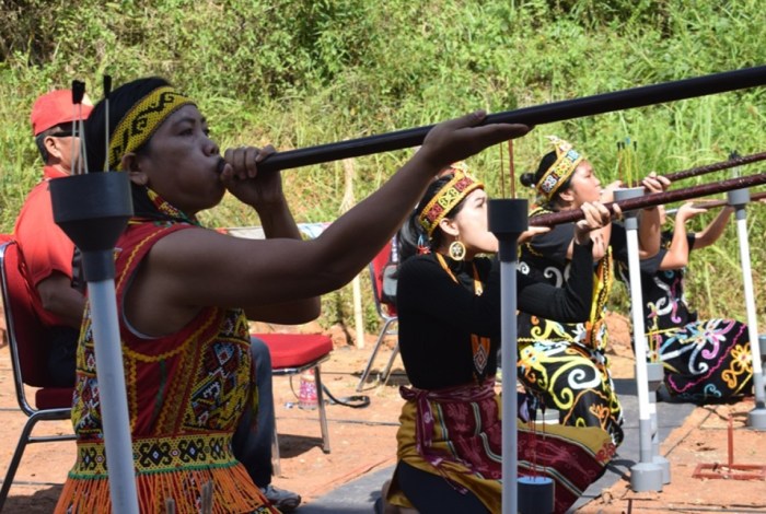 Keunikan Sumpit Dayak yang Jarang Diketahui