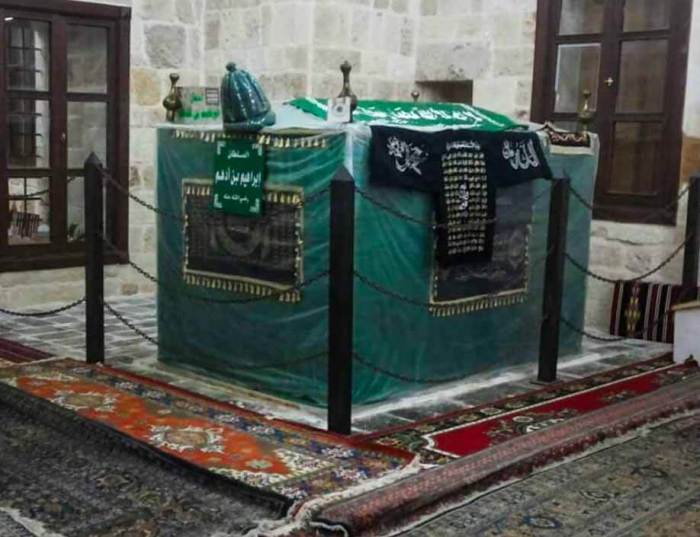Kisah Ibrahim bin Adham, Sang Pencari Kebenaran