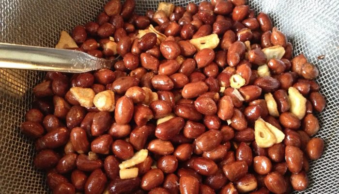 5 Penyebab Kacang Bawang Tidak Renyah dan Cara Mengatasinya