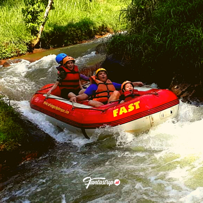 2 Tempat Rafting di Pandeglang Petualangan Terbaik! 2 2 Tempat Rafting di Pandeglang Terbaik untuk Petualangan Seru dan Menantang
