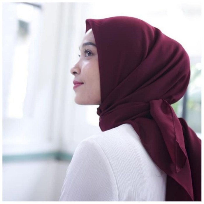 Baju Burgundy Cocok dengan Jilbab Warna Apa? Rekomendasi 2 Baju Burgundy Cocok dengan Jilbab Warna Apa? Ini Rekomendasinya