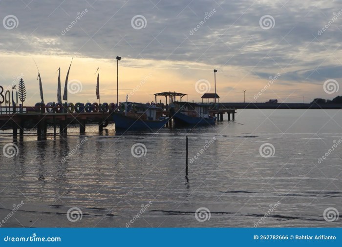 Pantai Kesambi Indramayu Pelepas Penat Alami 3 Pantai Kesambi Indramayu: Destinasi Wisata Alam yang Cocok untuk Melepas Penat