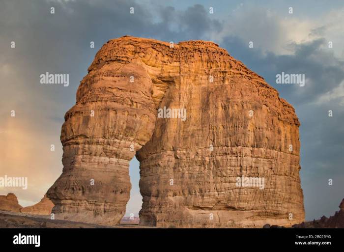 Arabia madain saleh kaum mada salih peninggalan quran saudita ruins trace nabi hejaz arsitektur baik Sejarah Madain Saleh, Kota Batu Misterius di Jazirah Arab
