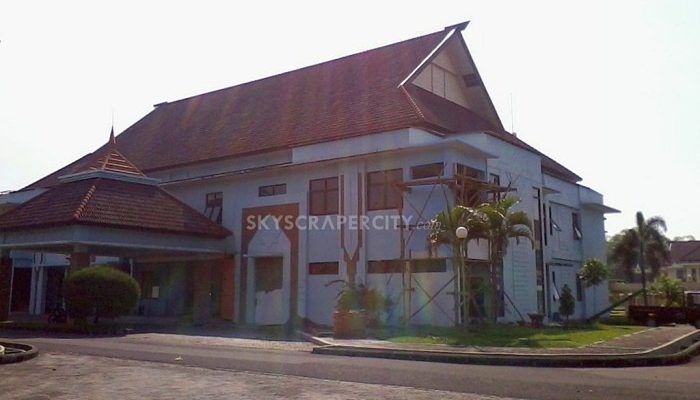 3 Penginapan dekat Wisma Haji Madiun dan Kisaran Harganya